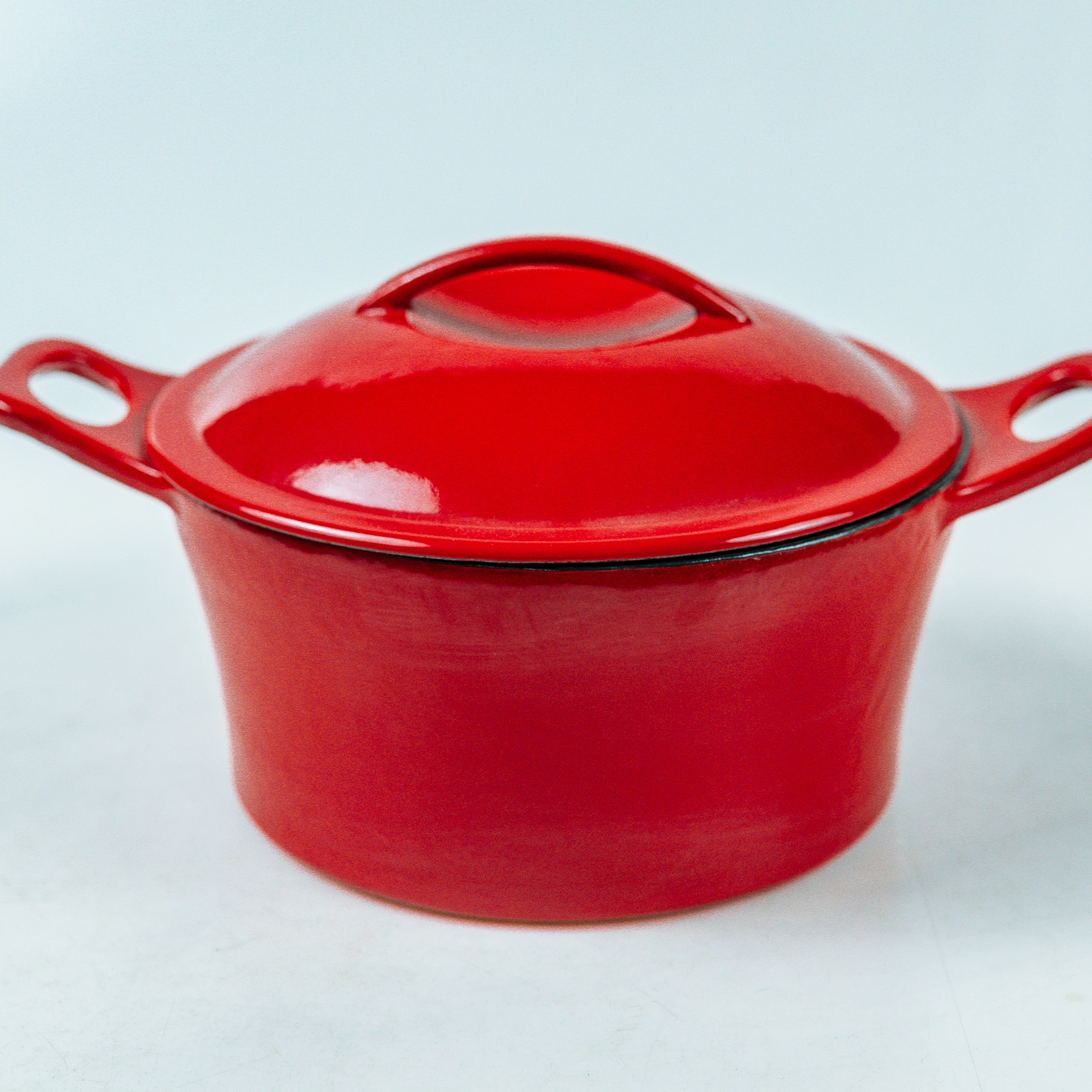 Чугунная голландская печь с красной эмалью для изготовителей оборудования